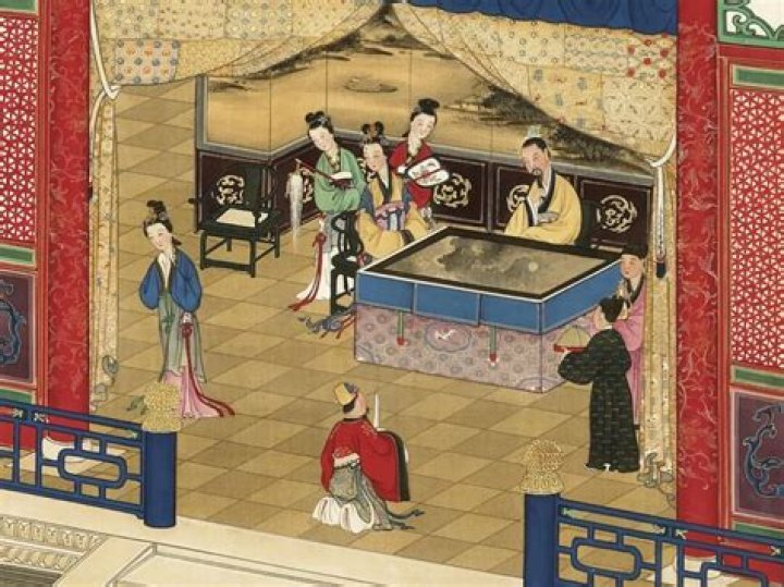 During the han dynasty the bureaucracy of the government?