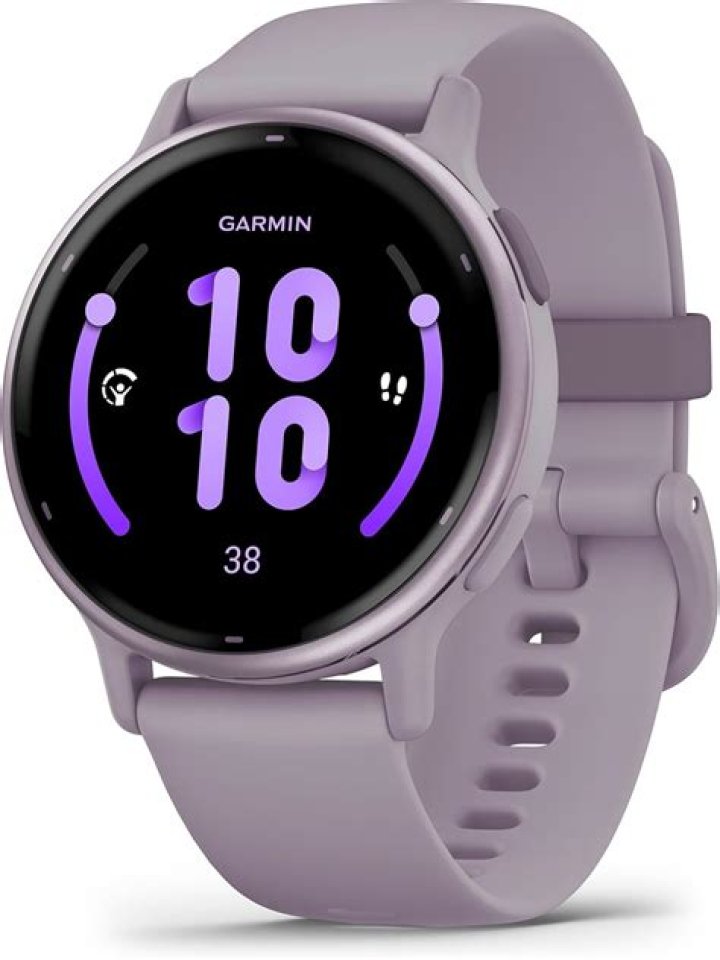 Is the Garmin Vivoactive compatible with iPhone?