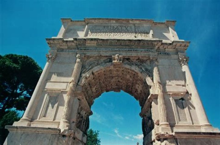 Which is the oldest triumphal arch?
